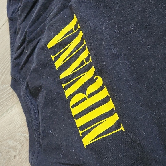 Mens M Nirvana Rock shirt - Picture 7 of 7